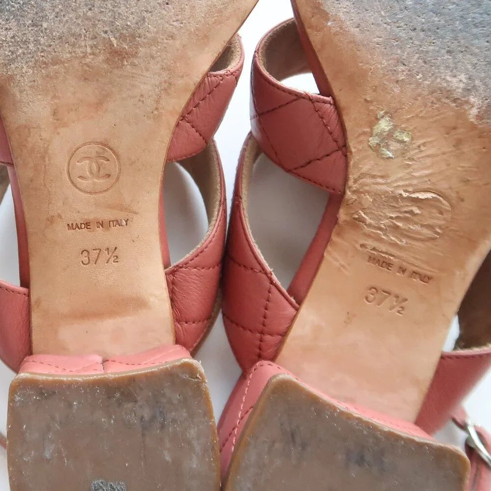 Chanel Quilted Leather Logo Sandals – Designer Summer Slides in Coral Pink